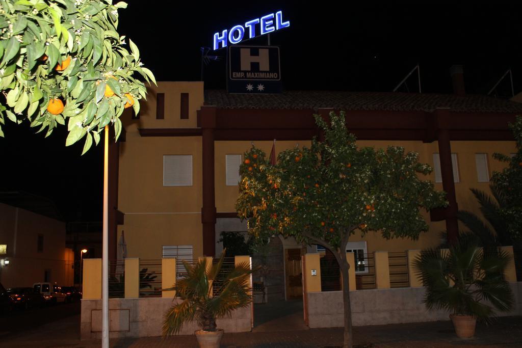 Maximiano Herculeo Kordoba Bagian luar foto